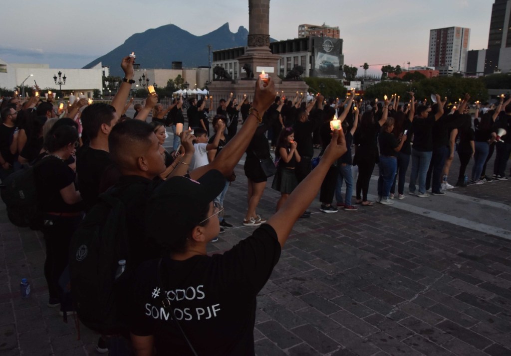 Las manifestaciones a favor del Poder Judicial se están realizando en varias partes del país. En la imagen, trabajadores del PJF de Nuevo León