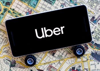 Uber Obtiene Luz Verde para Operar en el Aeropuerto de Cancún Tras Batalla Legal