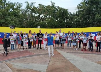 ¡Crisis en Venezuela! Venezolanos en Cancún exigen justicia en manifestación contra Maduro