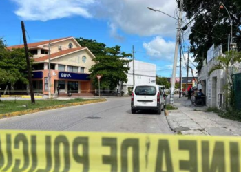 ¡Tragedia en Cancún! Hombre Asesinado a Balazos Durante Asalto en Bancomer
