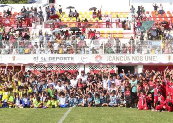 ¿Qué impulsa el nuevo Torneo de Fútbol en Cancún? Ana Paty Peralta da el primer paso