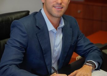 ¿Qué Pasará con las Playas de México? El Senador Gino Segura Alza la Voz