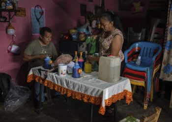 Aún sin respuestas: los padres de los 43 desaparecidos de Ayotzinapa, firmes en la lucha