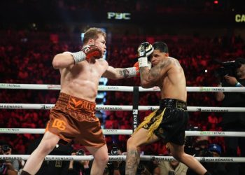‘Canelo’ Álvarez gana por decisión unánime a Berlanga en la noche mexicana de Las Vegas