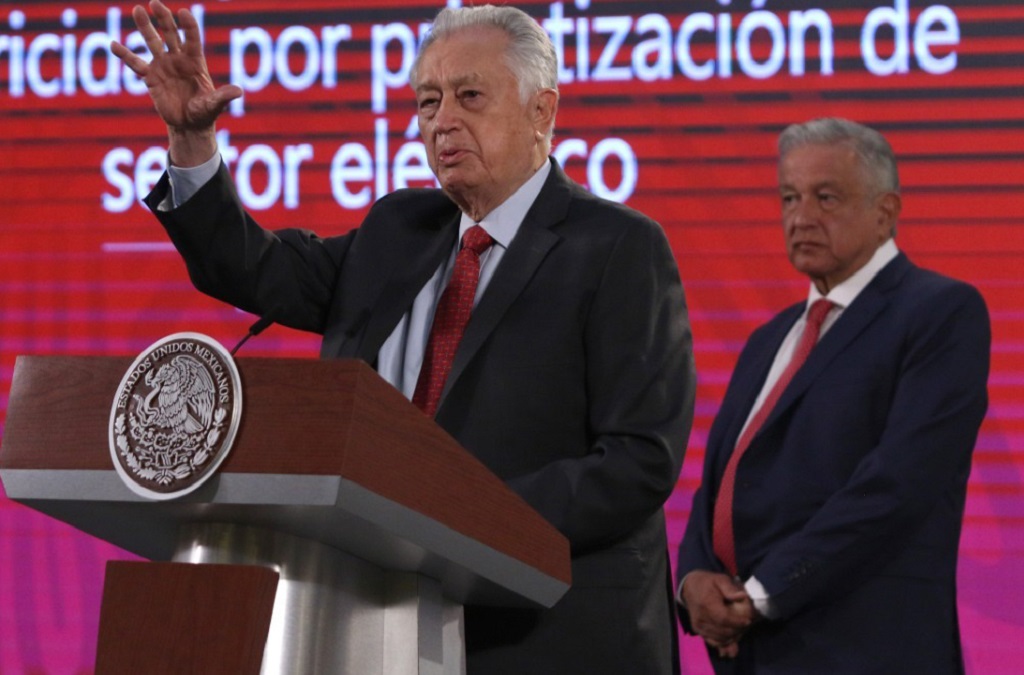 Imagen de archivo de Manuel Bartlett Díaz, director general de la CFE, en una conferencia mañanera del presidente Andrés Manuel López Obrador