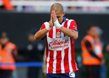 ‘Chicharito’ Hernández se pone en duda para el Clásico Nacional