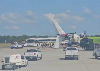 Chocan dos aviones en pista de aeropuerto de Atlanta, Georgia