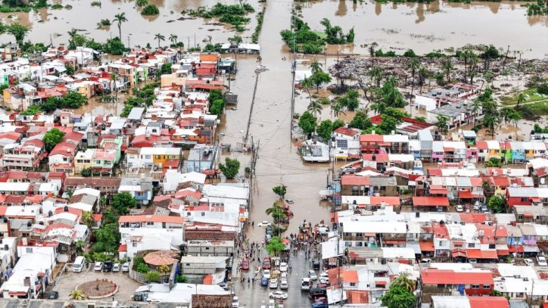 Graves inundaciones dejó en Acapulco el huracán John (Foto de EFE)