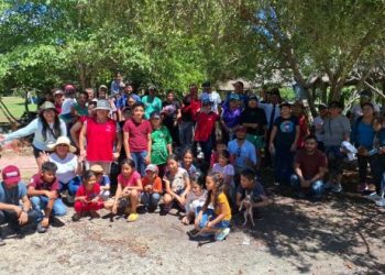 El IBANQROO, Fundación ADO y la Comunidad de Raudales, se suman al Día Internacional de Limpieza de Playas en el Santuario del Manatí