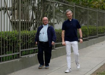 El Papa expulsa a 10 personas de un movimiento religioso en Perú