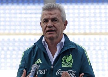 Futbolistas prefieren jugar antes que entrenar, asegura Aguirre ante polémica por congestión de calendarios