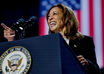 Harris aventaja a Trump por cinco puntos tras el debate, según encuesta