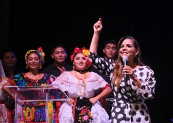 Inaugura Mara Lezama el Teatro de la Ciudad de Cancún, un espacio para la cultura, la paz y la reconstrucción del tejido social