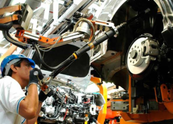 Industria automotriz aplaza inversión en México por reforma judicial