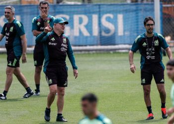 Javier Aguirre descarta darle minutos al guardameta Álex Padilla ante Canadá