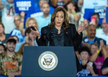 Kamala Harris apuesta por el Mes de la Herencia Hispana: boxeo, béisbol y millones en anuncios