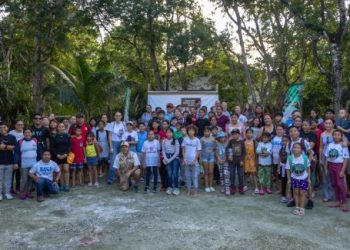La Fundación de Parques y Museos se sumó a la Jornada Internacional de Limpieza de Playas en Punta Sur