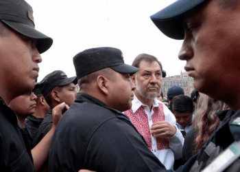 Líder del Senado en un lío