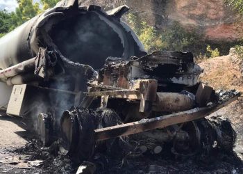 Más de 15 muertos y 40 heridos graves al explotar un camión cisterna en el oeste de Haití