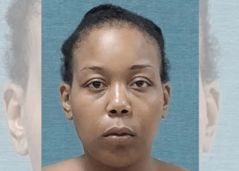 Mujer mata y se come un gato en plena calle; sucedió en Estados Unidos