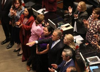 Periódico cubano destaca la aprobación de la reforma judicial en México