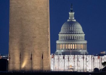 Proponen republicanos en EE.UU. extender el presupuesto para evitar un cierre de gobierno