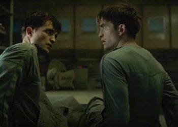 Robert Pattinson revive una y otra vez en el nuevo tráiler de ‘Mickey 17’ de Bong Joon-ho