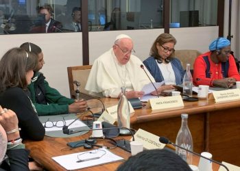 Tensas relaciones: Acusa represión y corrupción en Argentina el Papa