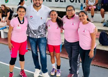 ¡Unidos en la lucha! Cancún se moviliza contra el cáncer de mama con emocionante cuadrangular de baloncesto.