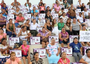 Empoderando a las mujeres: Faro del Bienestar entrega 300 máquinas de coser para el autoempleo en Cancún