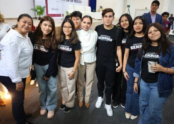 ¡Descubre cómo Ana Paty Peralta impulsa el empoderamiento femenino en Cancún!