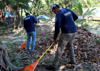 Retiran Ocho Toneladas de Basura del Cenote Urbano “La Curva de los Frailes” en Cancún