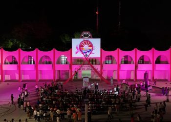 Descubre cómo Cancún se une en la lucha contra el cáncer de mama con esta emotiva campaña