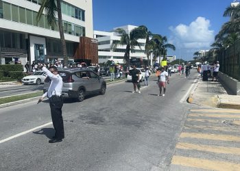 ¿Protestas en Cancún? Trabajadores del Poder Judicial cierran el acceso al Consulado Americano