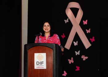 Batalla contra el cáncer de mama; 350 mujeres podrán realizarse una mamografía en Solidaridad