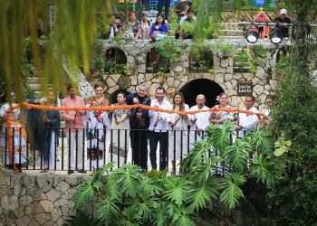 Gobierno de Solidaridad, presente en el tradicional Festival de Vida y Muerte de Xcaret
