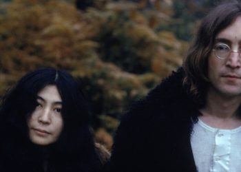 A Yoko Ono le advirtieron que John Lennon sería asesinado, afirma ex portavoz