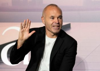 Andrés Iniesta, estrella del Barcelona, anuncia su retiro