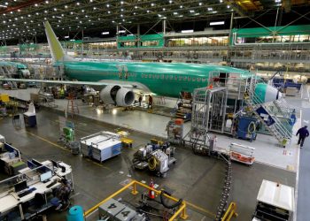 Boeing amenaza a los trabajadores