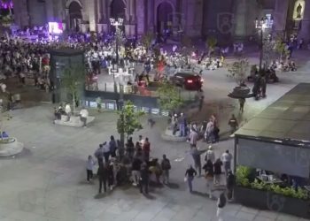 Camioneta embiste a participantes de la Marcha por la Mujer y la Vida en Guadalajara; 16 resultaron heridos