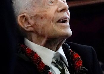 Carter “vive” para votar por Kamala: A sus cien años sufraga vía correo desde Georgia