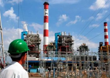 Colapsa totalmente en el sistema eléctrico de cuba; el apagón afectaría al 49 % del país