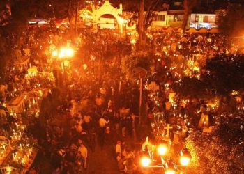 Colección de asombrosas ofrendas en Mixquic