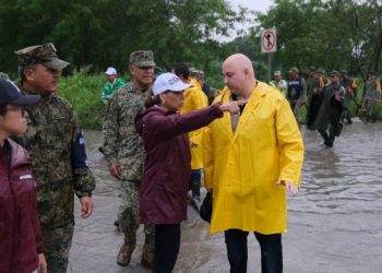 Con equipo estrechamente coordinado, Mara Lezama recorre puntos de Chetumal ante contingencia por “Nadine”