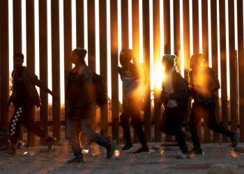 Consolida gobierno de EE.UU. restricciones al asilo de cara a las elecciones