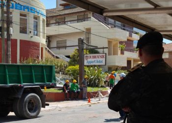 Desplome de hotel en Argentina deja un muerto