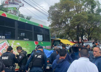 Detienen a conductora que prensó y mató a un asaltante en CDMX