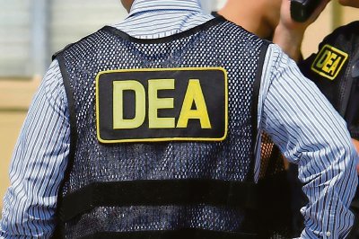 Agentes de la DEA son vistos en Florida, el 13 de junio de 2016. Un nuevo reporte oficial critica el desempeño del organismo en Hispanoamérica