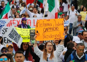 El ministro González Alcántara Carrancá publica proyecto contra la reforma judicial