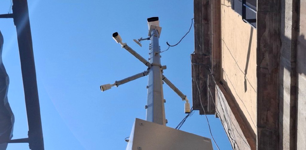 Al menos 1,400 cámaras de videovigilancia ilegales han sido retiradas de las calles de Celaya, Guanajuato